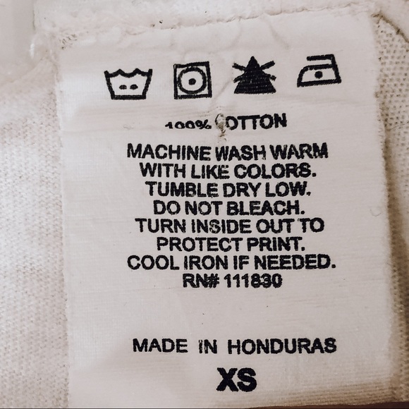 Beatles Heart Graphic Tee - Picture 4 of 4